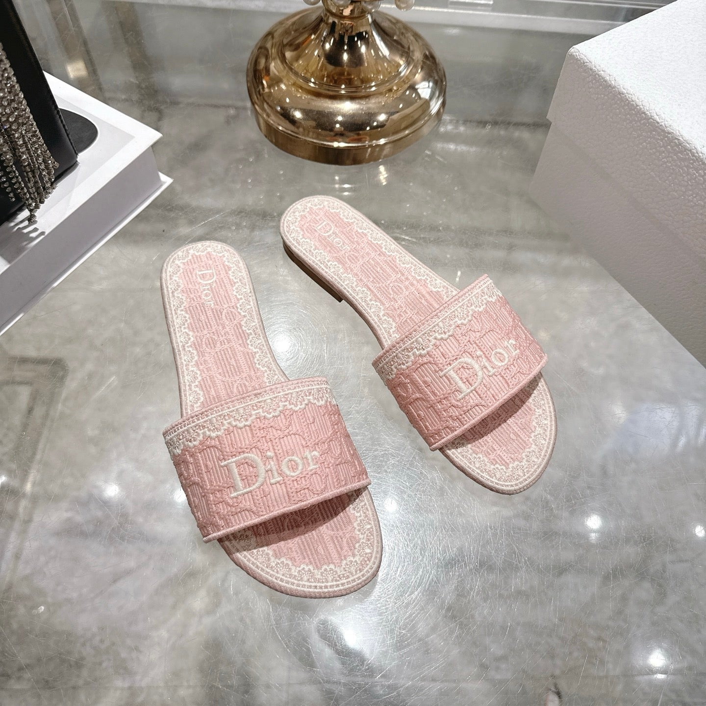 CD 26 Embroidered Sandals Pink White Canvas 592245