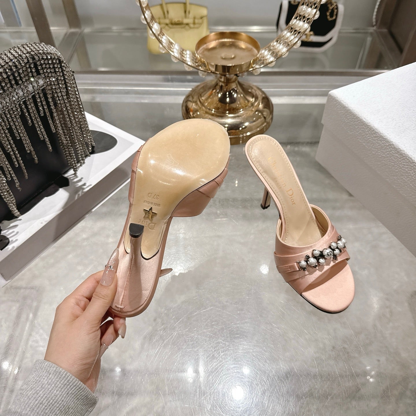 CC 26 High-Heeled Mules 85mm Pearl Light Pink Leather 592248