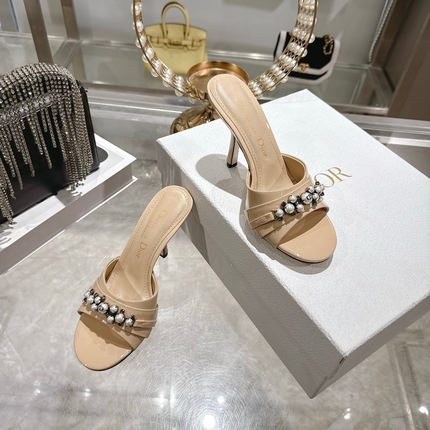 CC 26 High-Heeled Mules 85mm Pearl Beige Patent Leather 592250