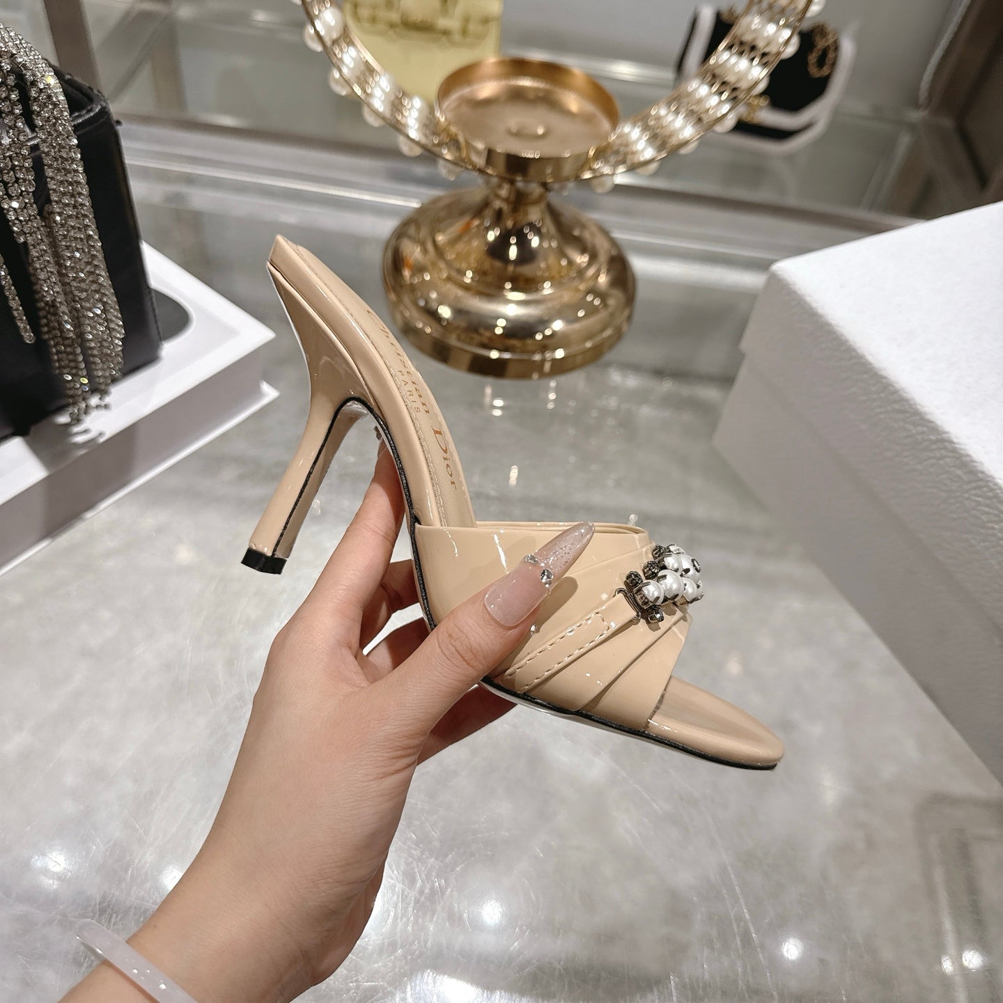 CC 26 High-Heeled Mules 85mm Pearl Beige Patent Leather 592250
