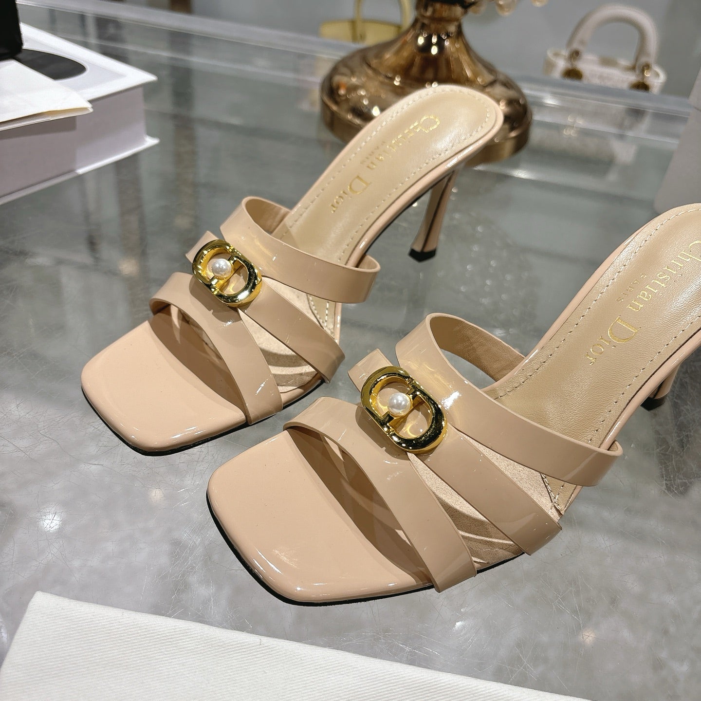 CD 26 High-Heeled Sandals 75mm Beige Patent Leather 592257