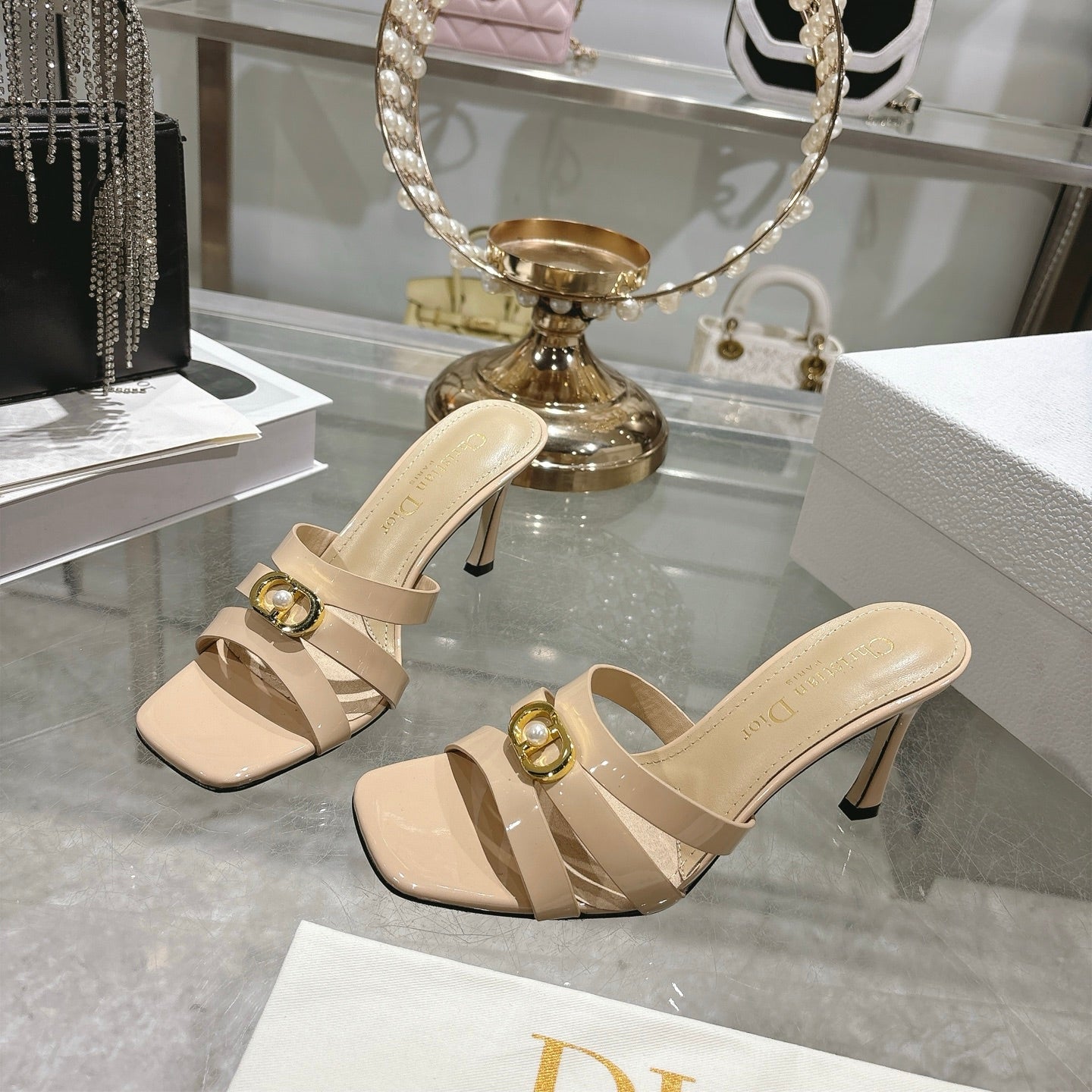 CD 26 High-Heeled Sandals 75mm Beige Patent Leather 592257