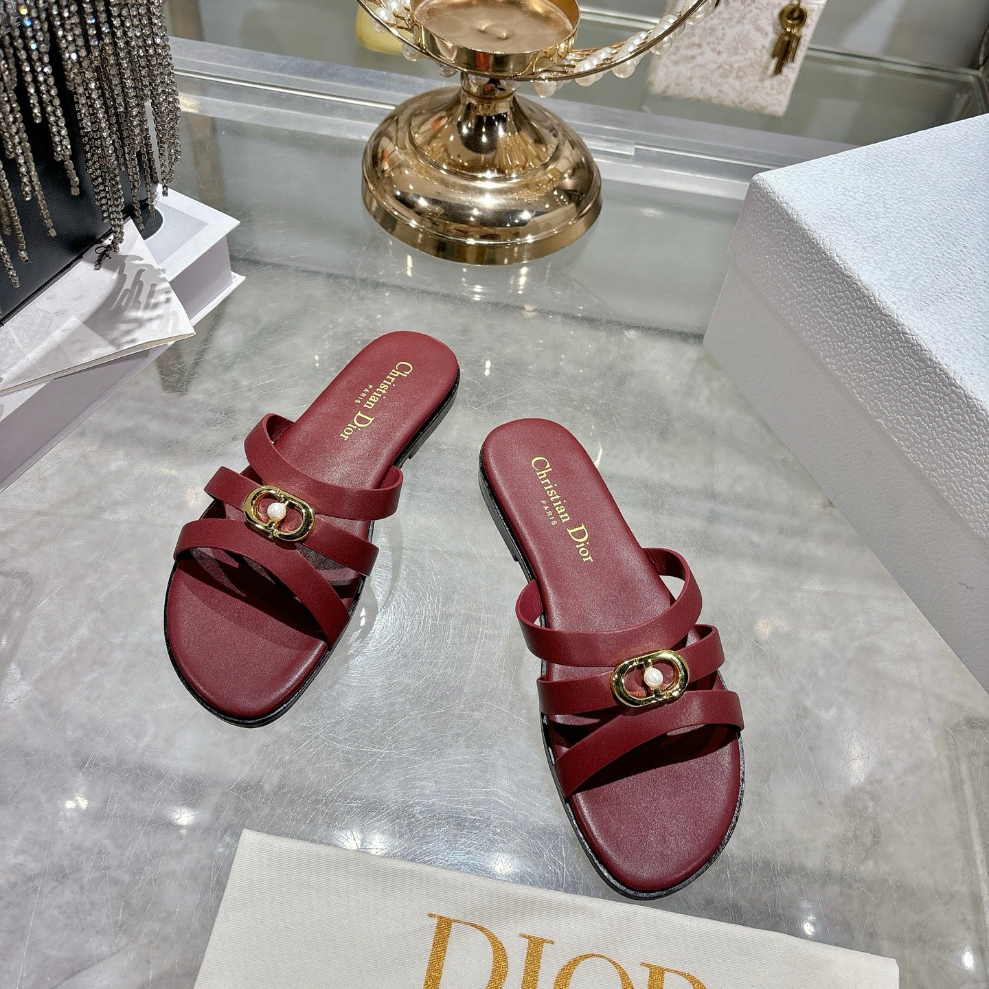 CD 26 Flat Sandals Dark Red Leather 592261