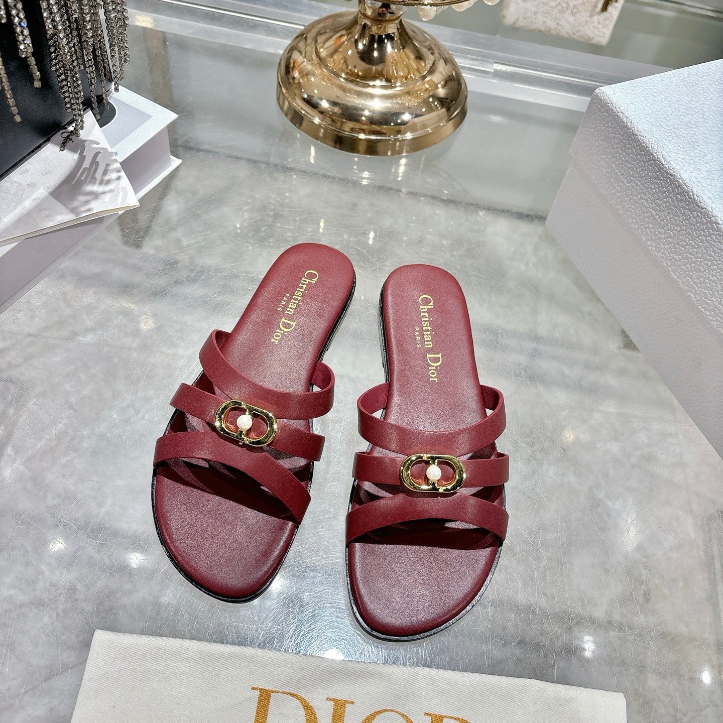 CD 26 Flat Sandals Dark Red Leather 592261