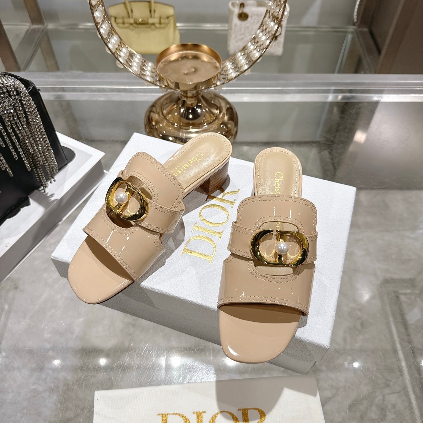 CD 26 Chunky Heel Sandals 35mm Beige Patent Leather 592269