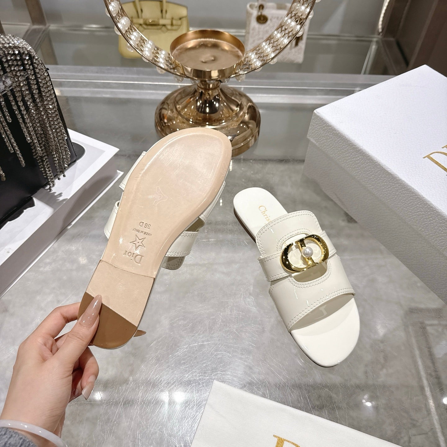 CD 26 Chunky Heel Sandals White Patent Leather 592277