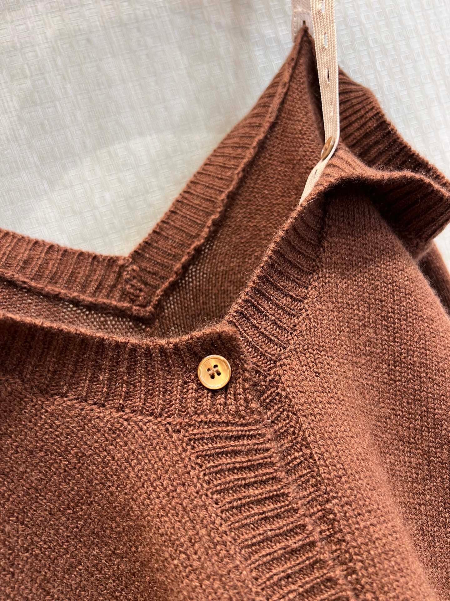 Miumiu 2026 Off-Shoulder Camisole Cardigan Caramel Cashmere 356940