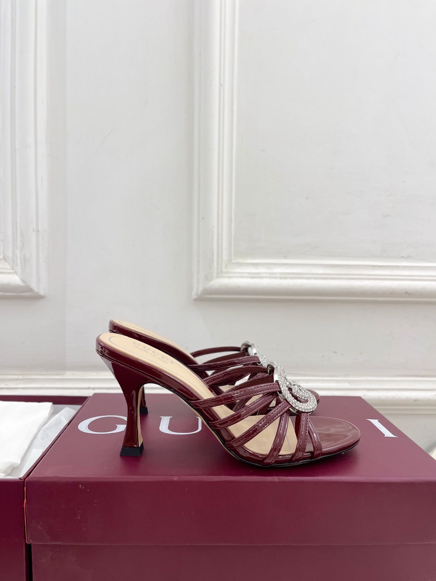 GG 26 High-Heeled Mules 85 Dark Red Beige Patent Leather 587085