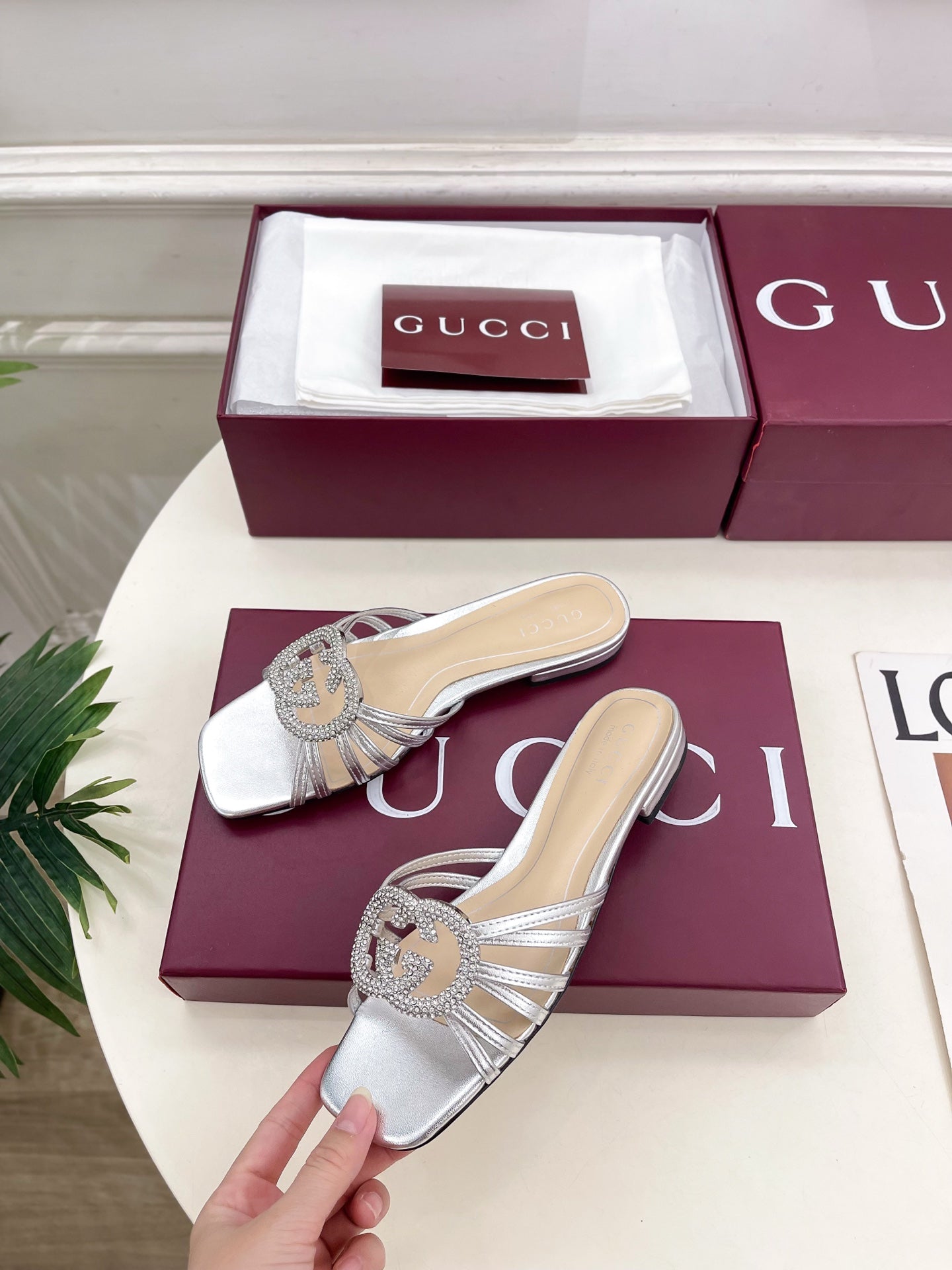 GG 26 Flat Sandals Sliver Metallic Leather 587091