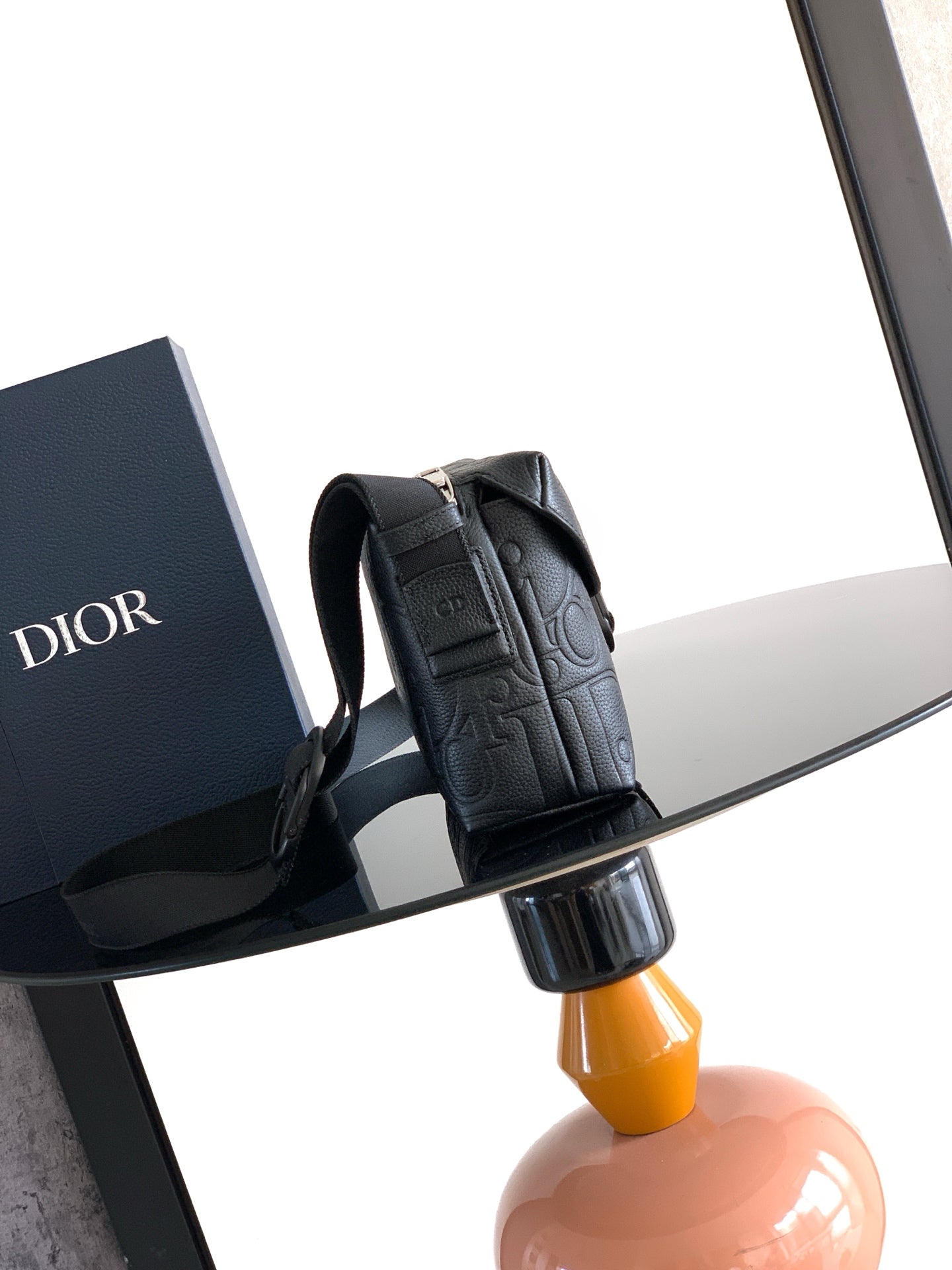 Dior 2026 Jett Zipped Messenger Bag 25cm Grained Calfskin 384743