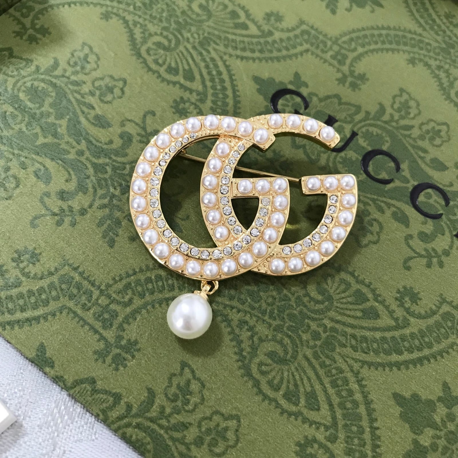 Gucci Brooch 188102