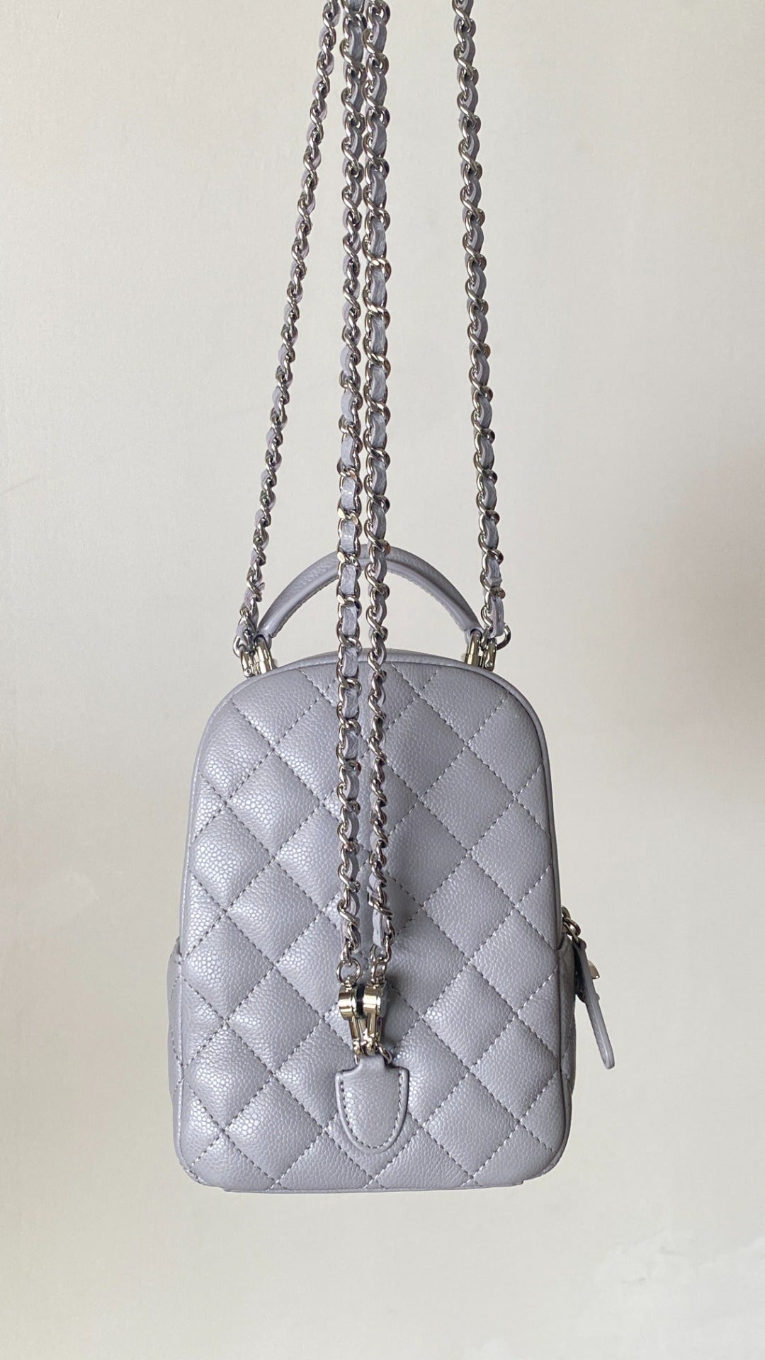 Chanel 25 Backpack 18cm Lilac Caviar Leather