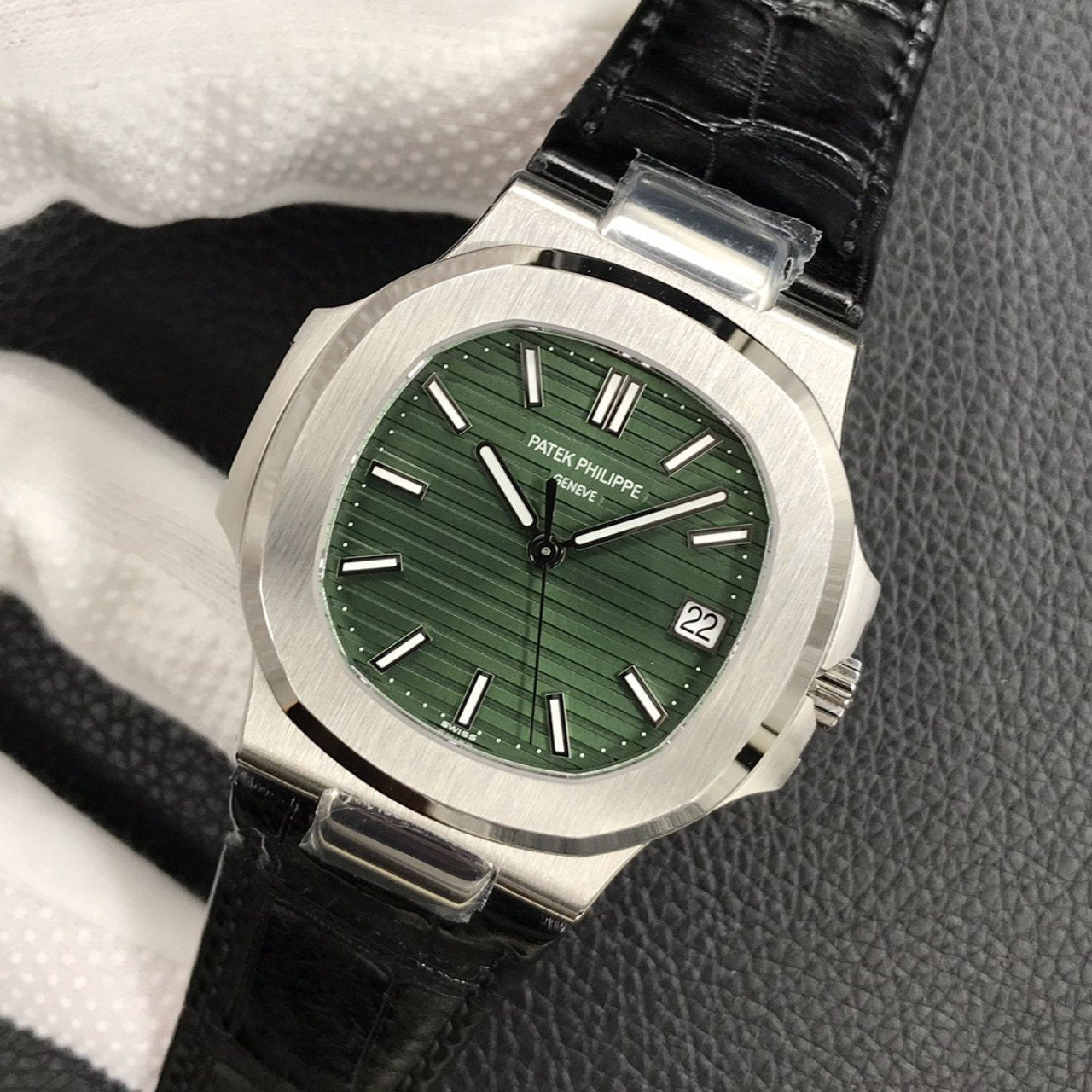 PATEK NAUTILUS 5711 STEEL CASE GREEN DIAL