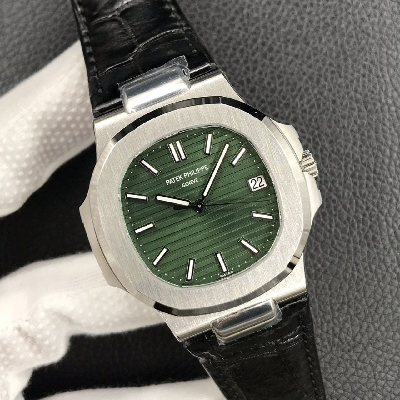 PATEK NAUTILUS 5711 STEEL CASE GREEN DIAL