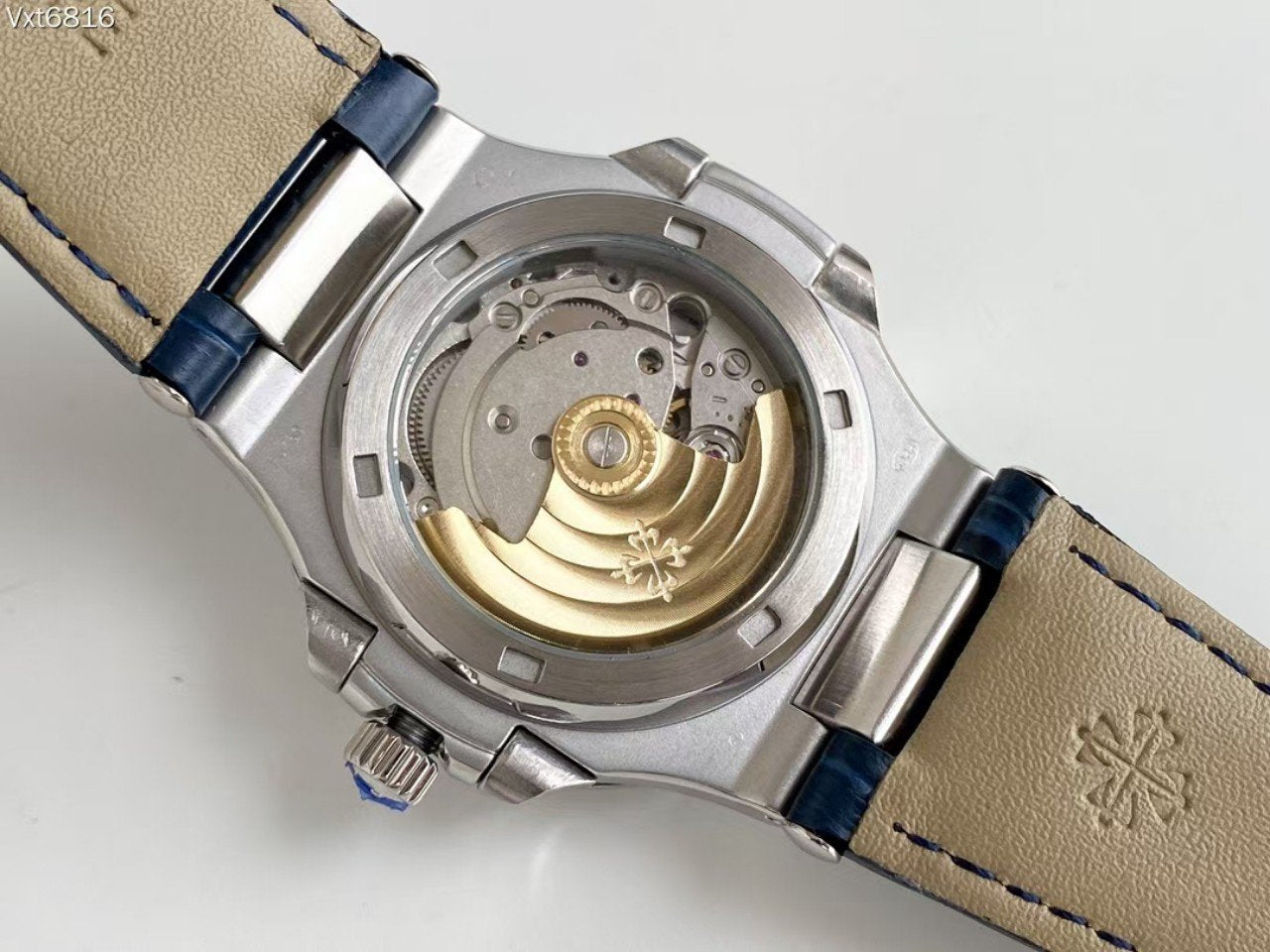 NAUTILUS STAINLESS STEEL 40MM BLUE DIAL